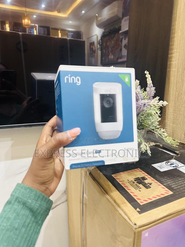 Noise Cancellation Ring Cam Stoplight Pro · Photo 1