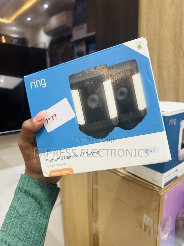 Crystal Clear Ring 2 in 1 Sportlight Cam Plus/ Battery · Photo 1