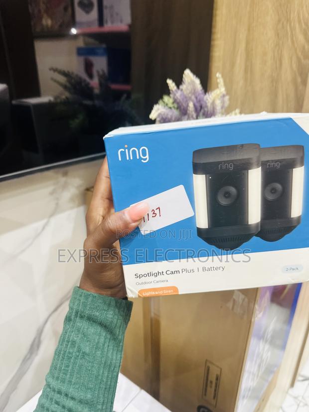Purchase the New Ring 2 in 1 Sportlight Cam Plus/ Battery · Photo 1