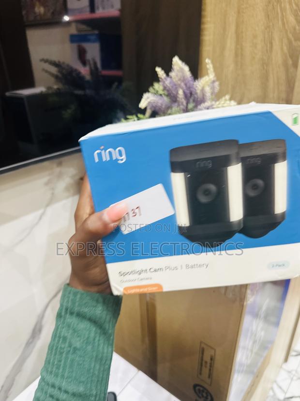 Highly Recommended Ring 2 in 1 Sportlight Cam Plus/ Battery · Photo 1