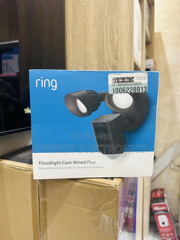 Quality New Black Ring Floodlight Cam Wired Plus · Photo 1