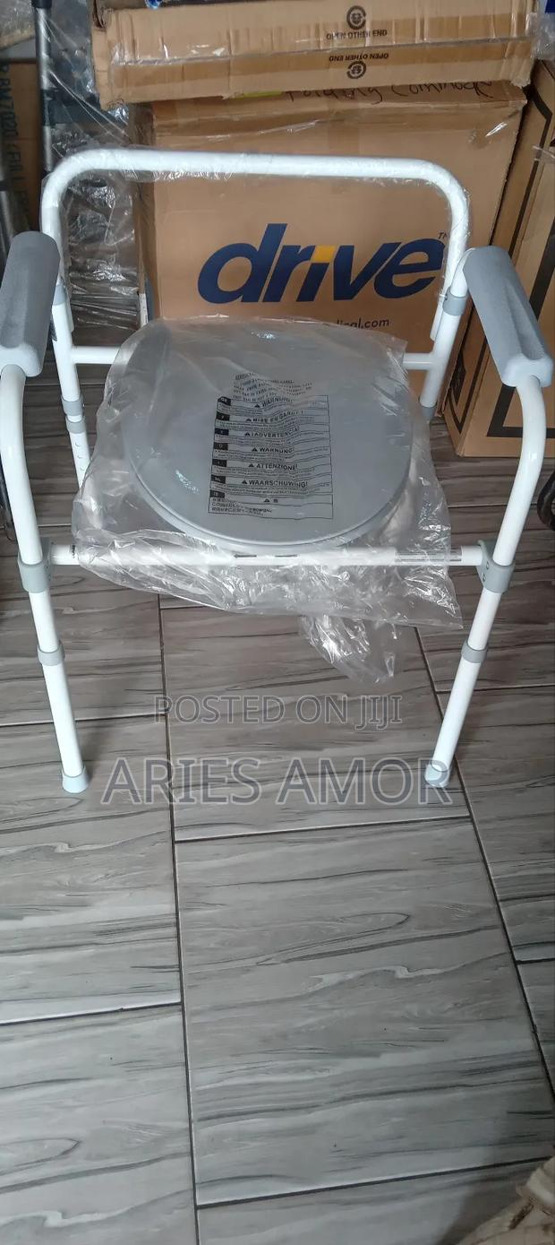 Medline Foldable Commode · Photo 2