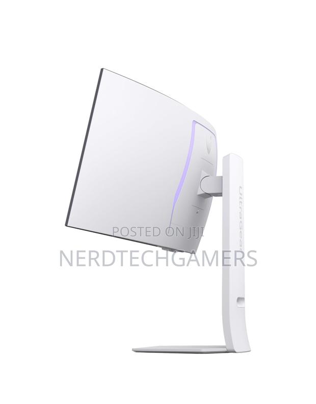 Lg 34-Inch Ultragear Oled Curved Gaming Monitor 240hz · Photo 4