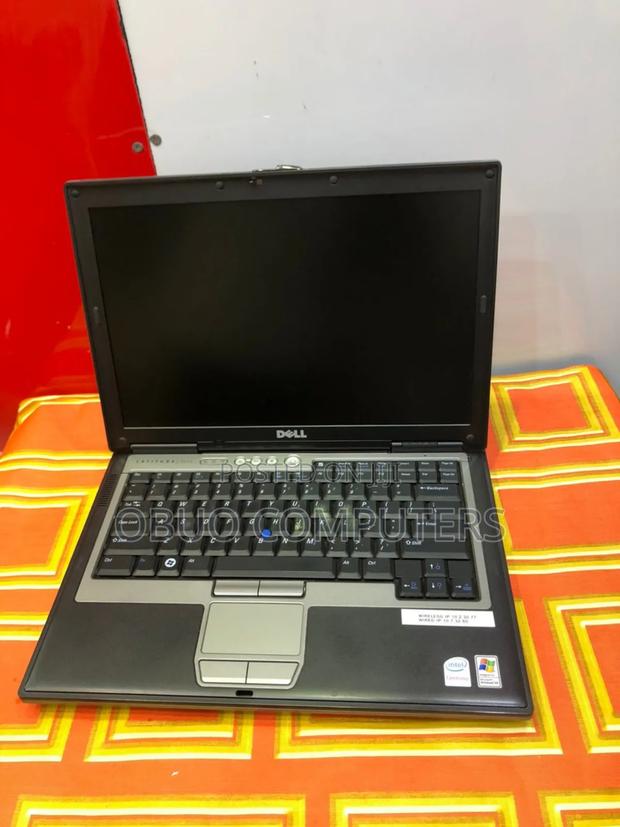 Laptop Dell Latitude D630 4GB Intel Core 2 Duo HDD 250GB · Photo 2