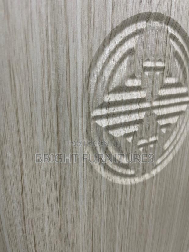 Three(3) Door Wardrobe · Photo 4