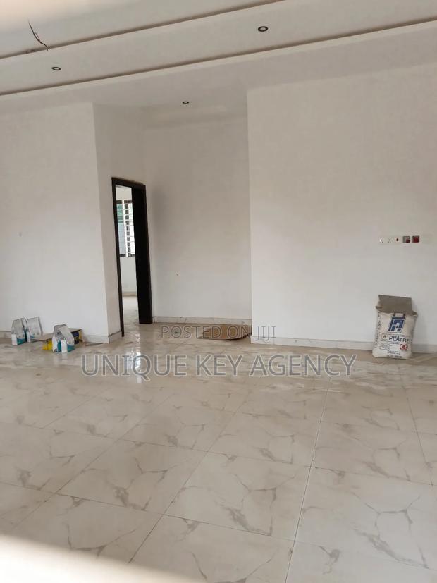3bdrm House in Unique Key Agency, Baatsona Total for sale · Photo 5