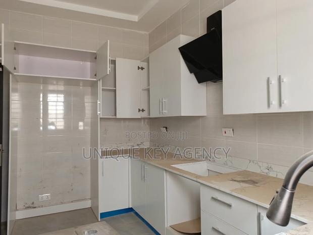 3bdrm House in Unique Key Agency, Baatsona Total for sale · Photo 8