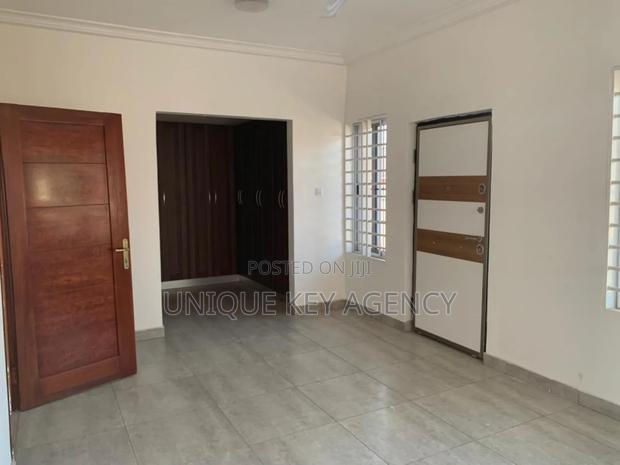 3bdrm Apartment in Unique Key Agency, Achimota for rent · Photo 3