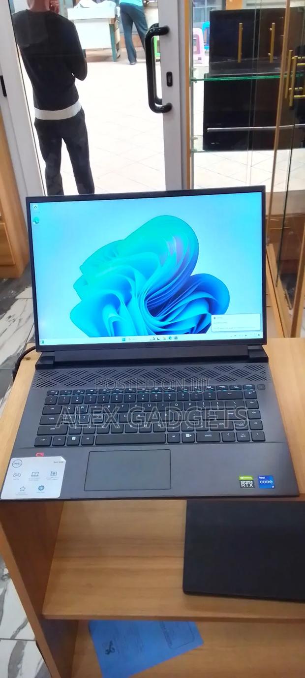Laptop Dell G16 7620 16GB Intel Core I7 SSD 512GB · Photo 2