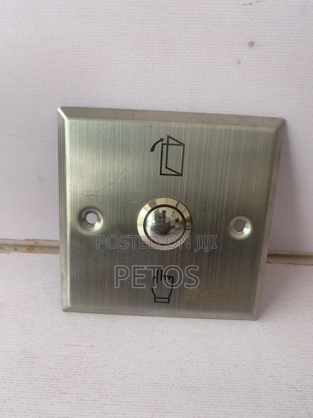 Touch Exit Button · Photo 1