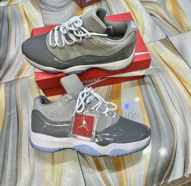 Air Jordan Retro 11 Low Cool Grey Available · Photo 1