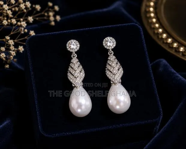 Elegant Earrings for Occasions · Photo 1