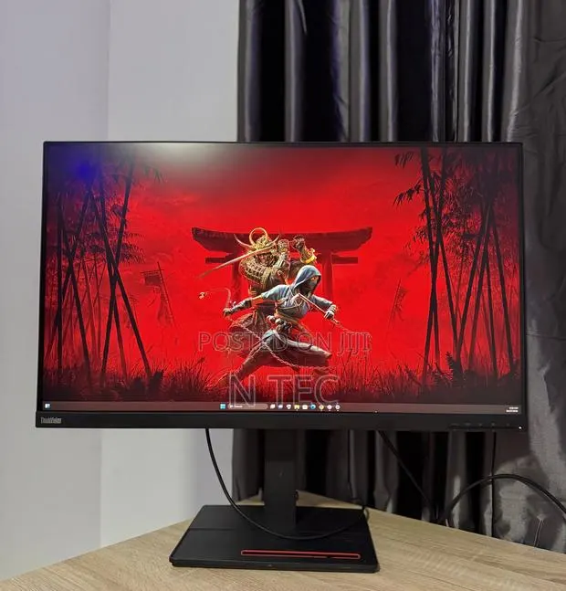 32 Iches Lenovo ThinkVision P32p-20 4K UHD 2160p LED Edgeless Monitor, · Photo 1