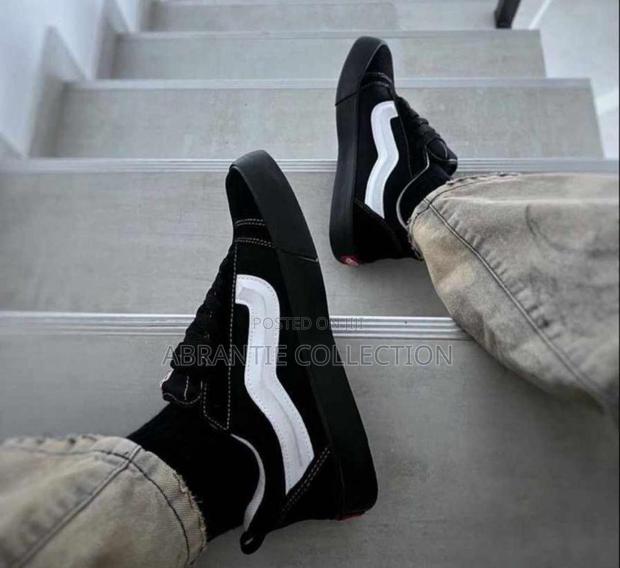 Vans Knu Skool Black/White Sneaker · Photo 2