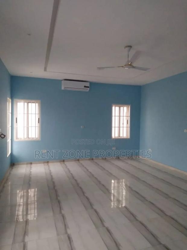 3bdrm Duplex in Pokuase for sale · Photo 5