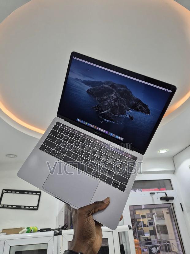 Laptop Apple MacBook Pro 2019 8GB Intel Core I5 SSD 256GB · Photo 2