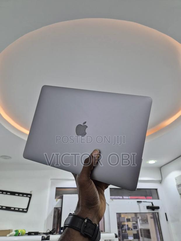 Laptop Apple MacBook Pro 2019 8GB Intel Core I5 SSD 256GB · Photo 4