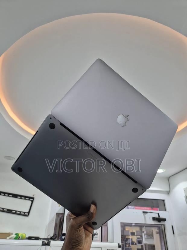Laptop Apple MacBook Pro 2019 8GB Intel Core I5 SSD 256GB · Photo 5