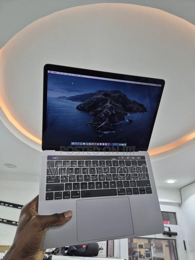Laptop Apple MacBook Pro 2019 8GB Intel Core I5 SSD 256GB · Photo 6