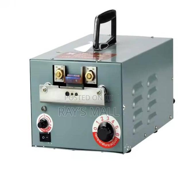 Automatic Debeaking Machine · Photo 1