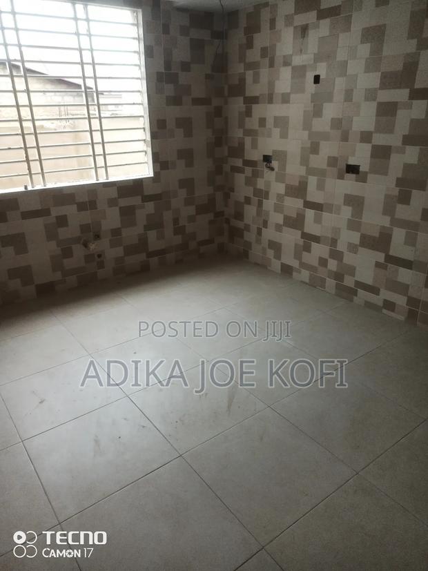 Express Interior Tiling Work · Photo 2