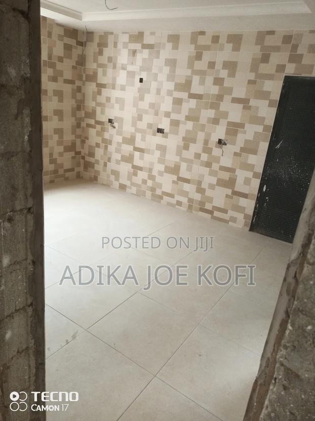 Express Interior Tiling Work · Photo 3