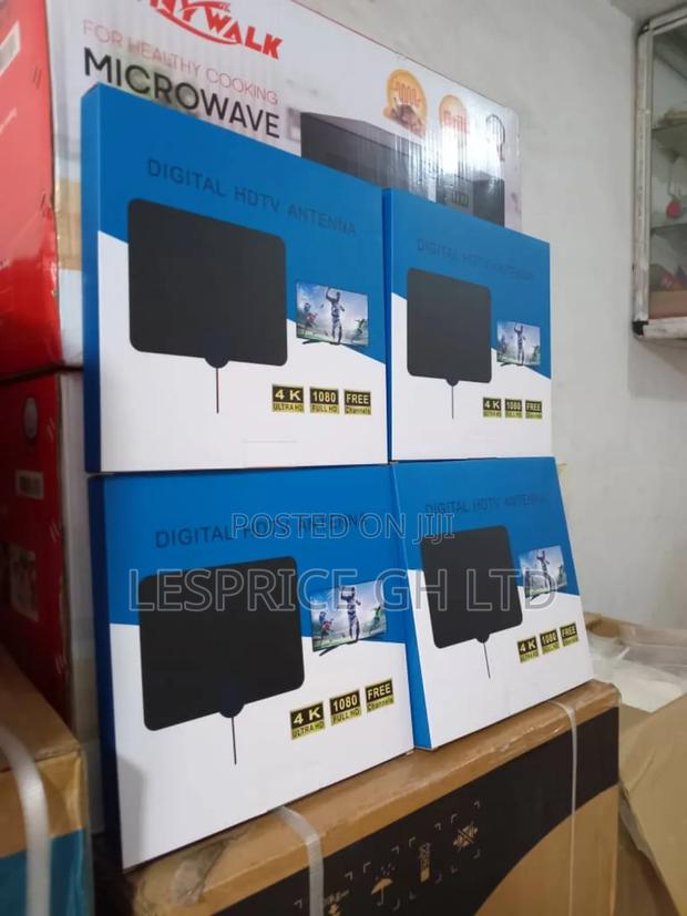 DVB- T2 Antenna: 300 Mile Range, Crystal Clear · Photo 1