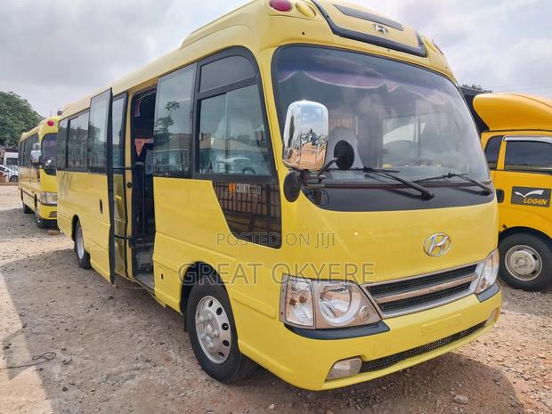 Hyundai County 2010 Orange · Photo 5