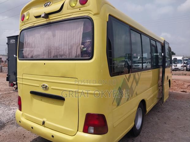 Hyundai County 2010 Orange · Photo 8