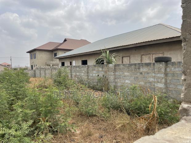 1 Plot of Registered Land for Sale in Comm.25 · Photo 3
