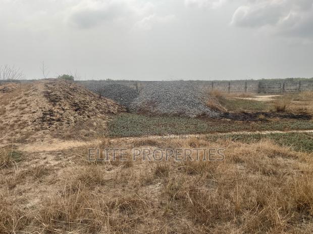 1 Plot of Land for Sale Price in Comm.25_savanna. · Photo 1