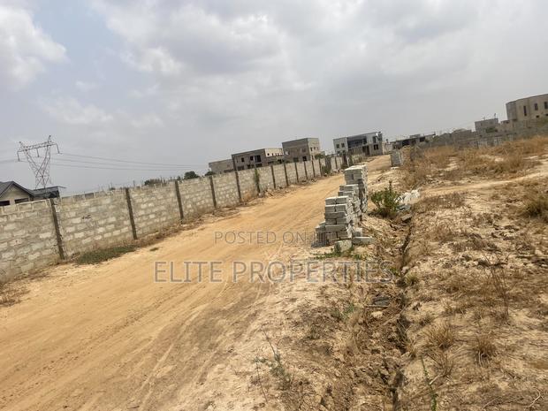 1 Acre of Land for Sale in Community_25 Tema · Photo 2