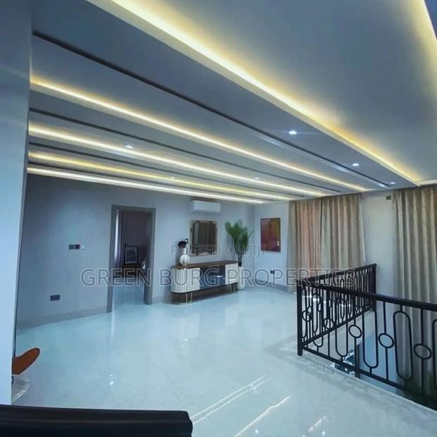 Furnished 5bdrm Mansion in East Legon for sale · Photo 2