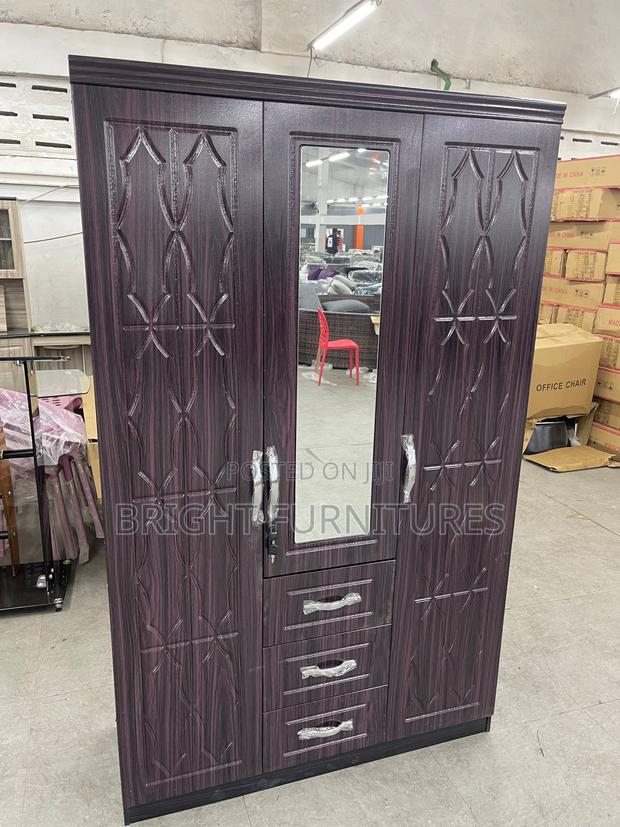 Quality Imported Three Doors Wardrobe · Photo 1