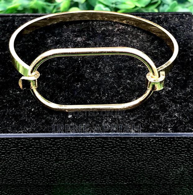 Beautiful Bangles for Ladies · Photo 4