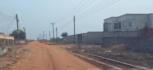 Developed Residence Land> Tema Community 25 · Photo 2