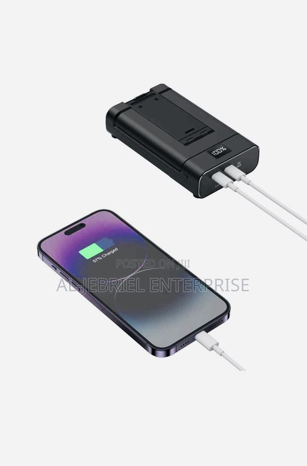 10000mah Green Lion Power Bank With Foldable Phone Stand · Photo 1