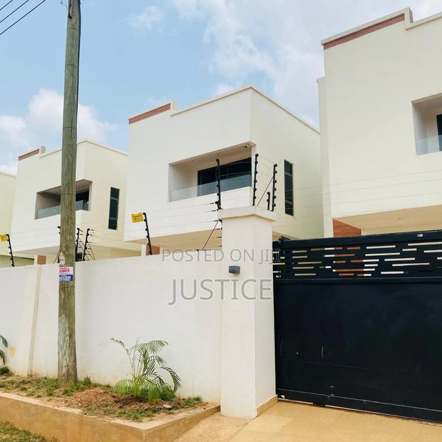 3bdrm Duplex in Ayi Mensah, Oyarifa for sale · Photo 1