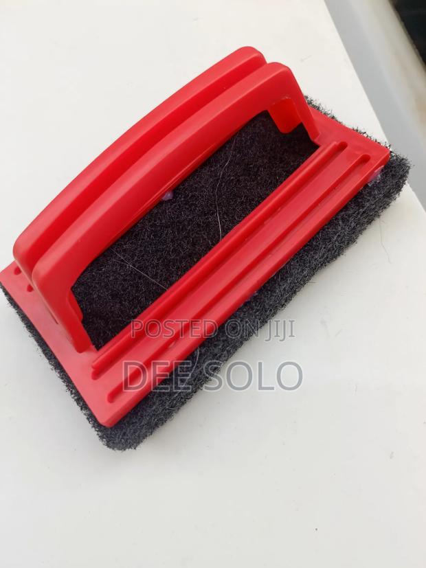 Wall Scrubbing Brush Pad · Photo 2