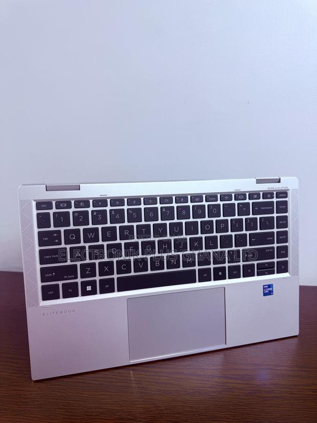 Laptop HP EliteBook 1040 G8 16GB Intel Core i7 SSD 512GB · Photo 2