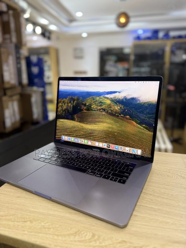 Laptop Apple MacBook Pro 2018 16GB Intel Core i9 SSD 512GB · Photo 4