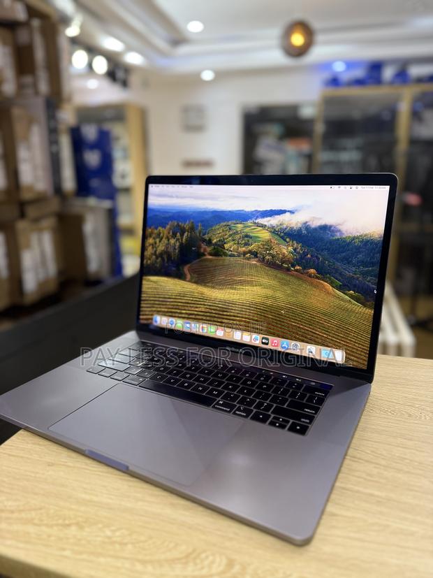 Laptop Apple MacBook Pro 2018 16GB Intel Core i9 SSD 512GB · Photo 3