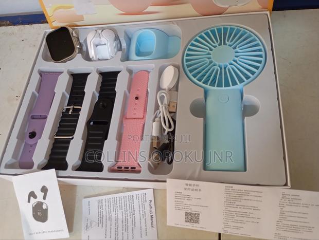 D96 Plus Smartwatch With Mini Hand Fan Earbud Set - Blue · Photo 6