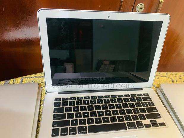 Laptop Apple MacBook Air 2015 8GB Intel Core I5 SSD 128GB · Photo 2