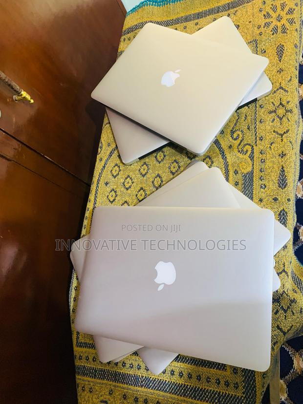 Laptop Apple MacBook Air 2015 8GB Intel Core I5 SSD 128GB · Photo 4