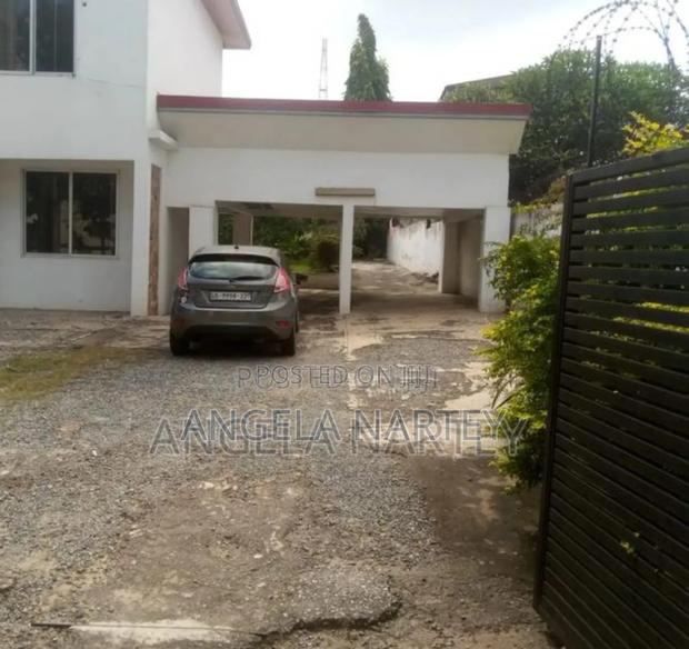5bdrm House in Ridge, Accra Metropolitan for sale · Photo 4