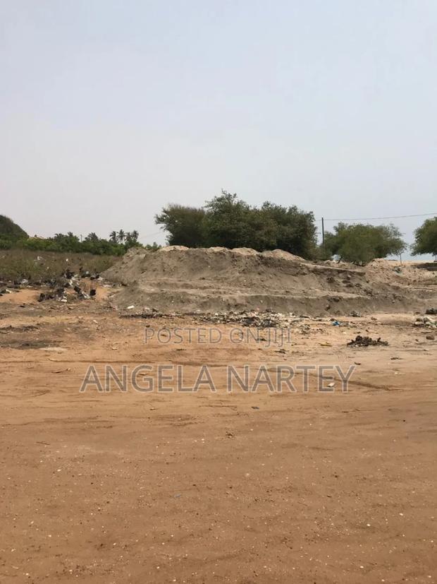 Beach Land for Sale at Old Ningo · Photo 4