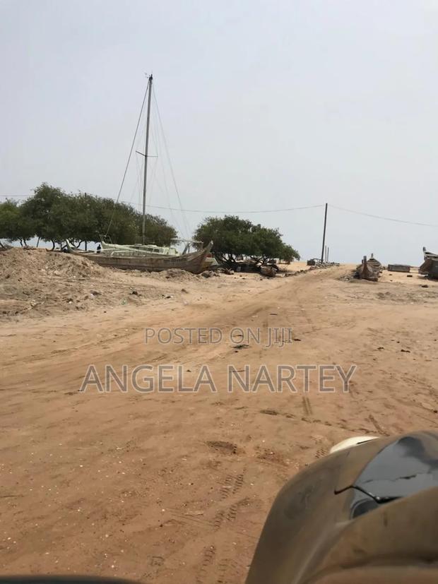 Beach Land for Sale at Old Ningo · Photo 5