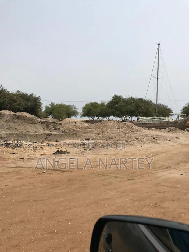 Beach Land for Sale at Old Ningo · Photo 1