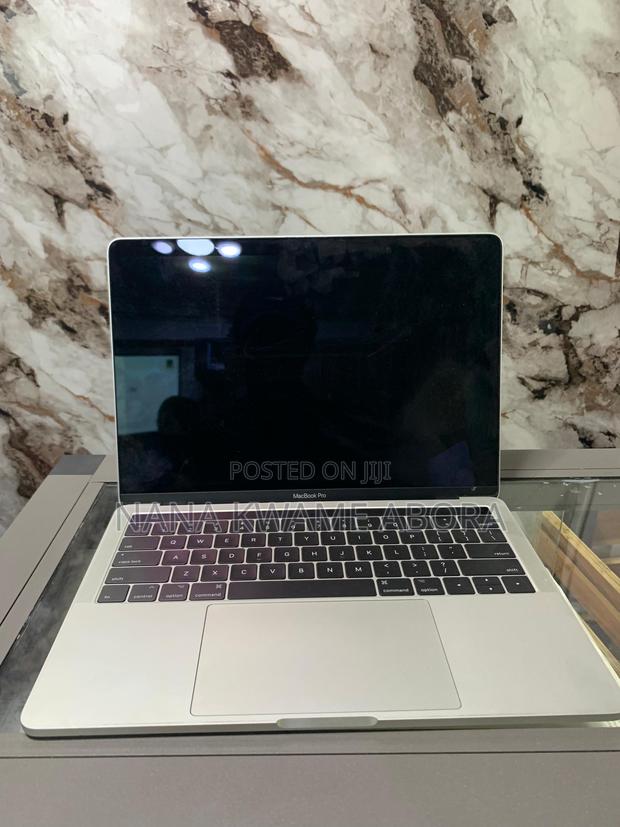 Laptop Apple MacBook Pro 2017 8GB Intel Core i5 SSD 256GB · Photo 2